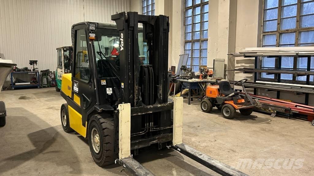 Yale GLP 55 MJ Chariots GPL