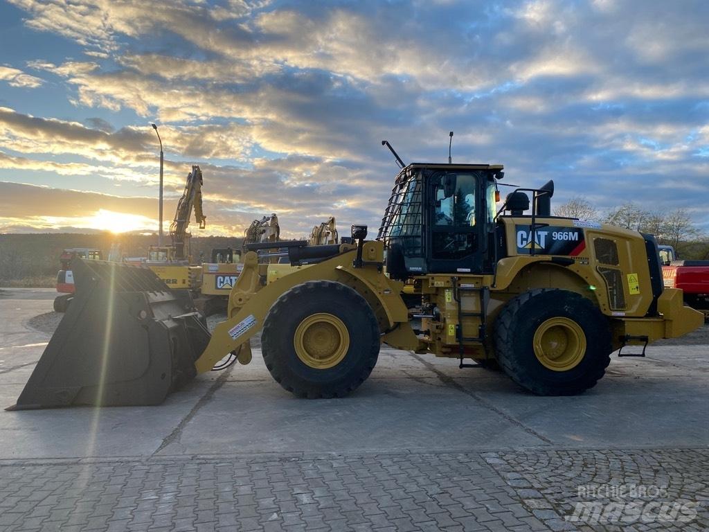 CAT 966 M Chargeuse sur pneus