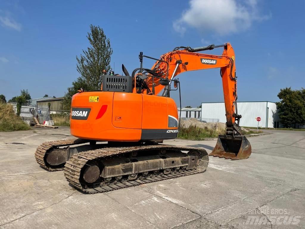 Doosan DX 235 LCR-5 Pelle sur chenilles