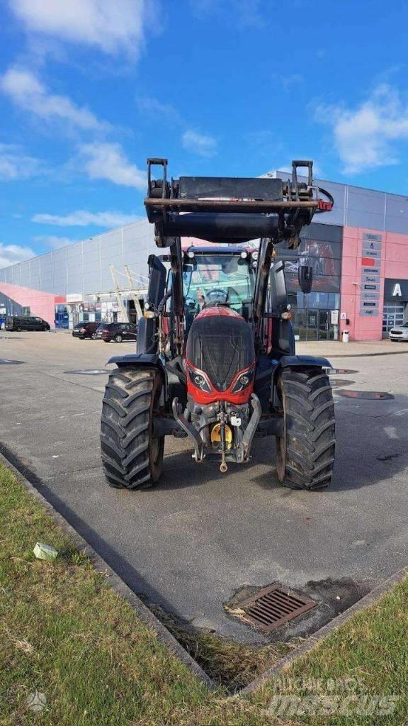 Valtra T 214 Tracteur