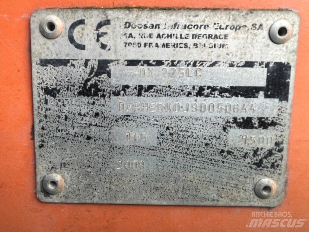 Doosan DX 225 LC Pelle longue portée
