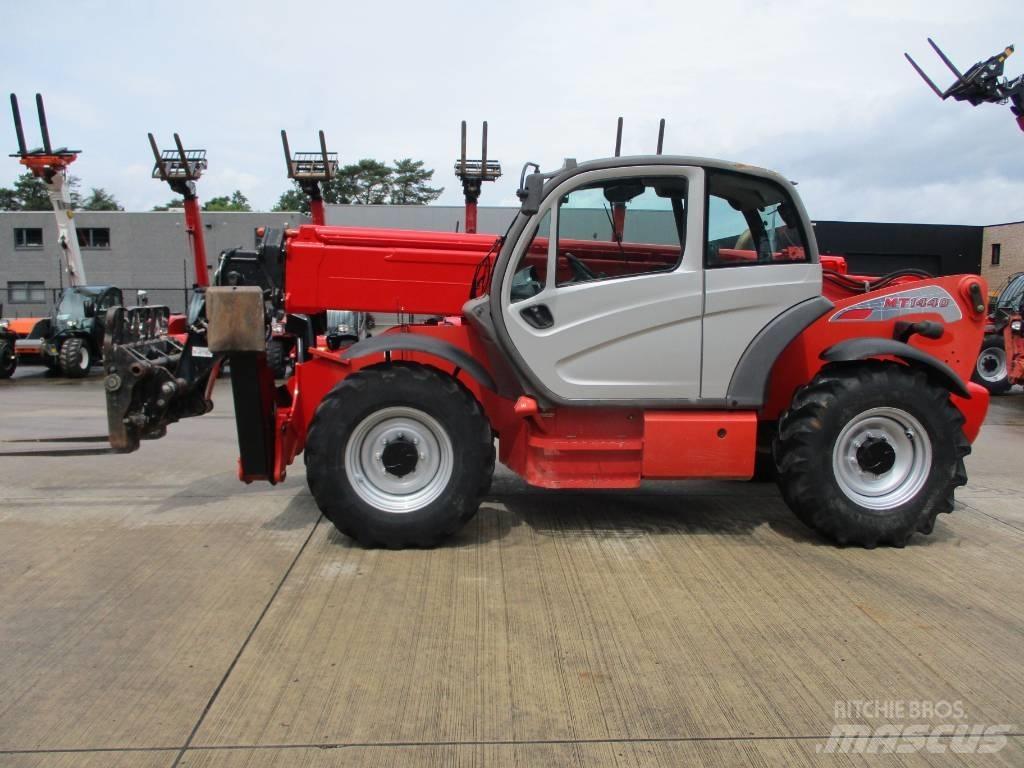 Manitou MT 1440 (066) Chariot télescopique