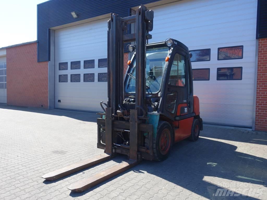 Nissan FGD 02A30Q Chariots diesel