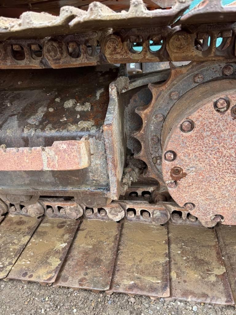 Hitachi ZX 135 US-5B Pelle sur chenilles