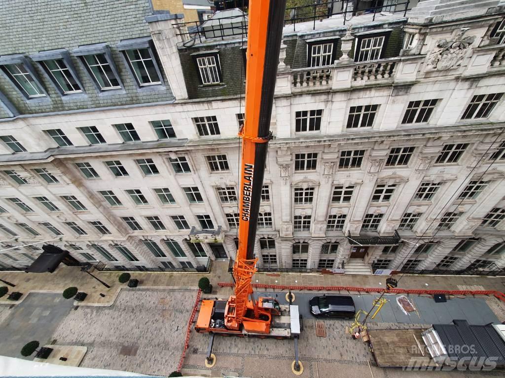 Liebherr LTM1070-4.2 Grues tout terrain