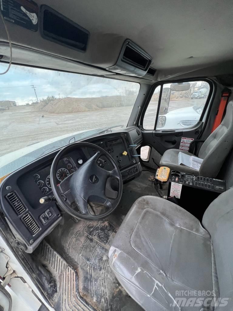 Freightliner SD 114 Autre camion