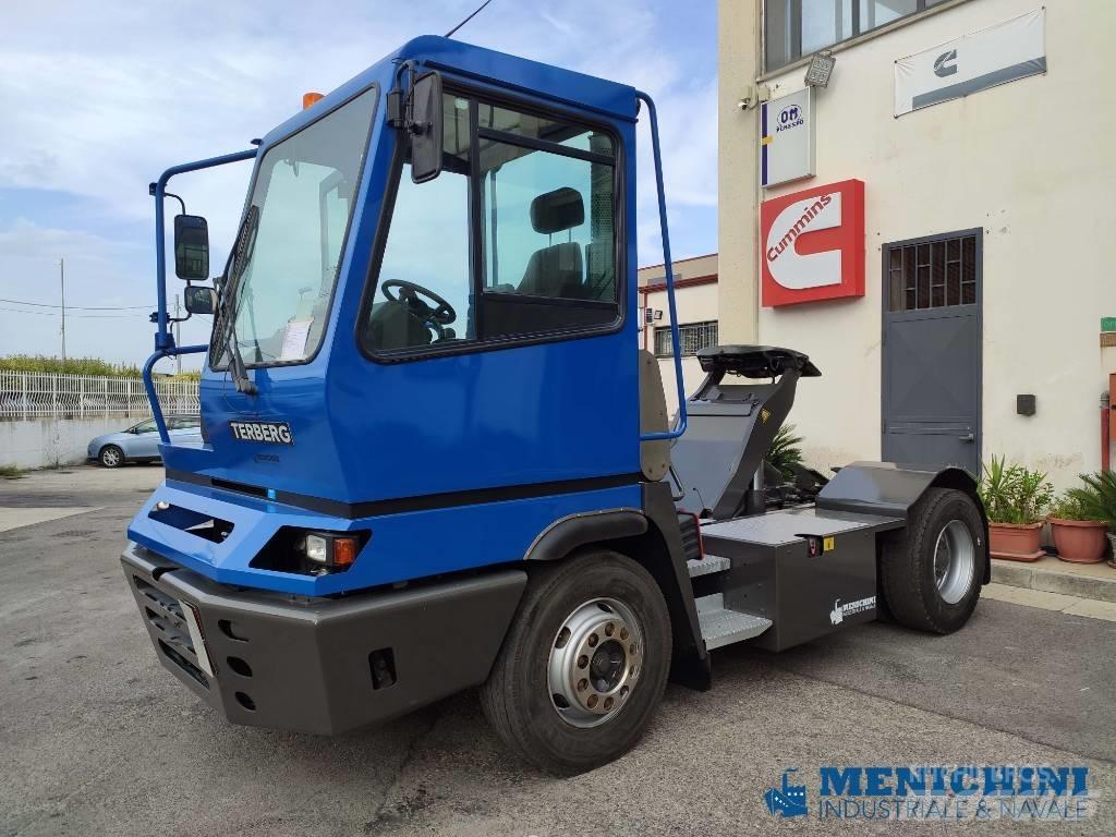 Terberg YT 222 Tracteur de manœuvre