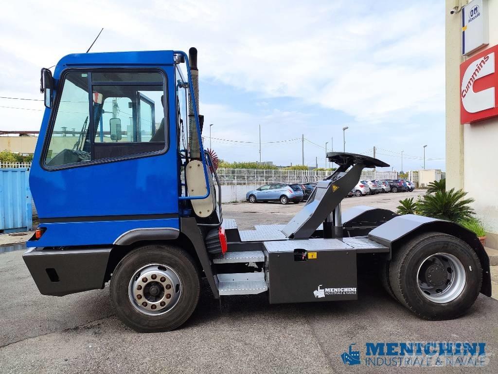 Terberg YT 222 Tracteur de manœuvre