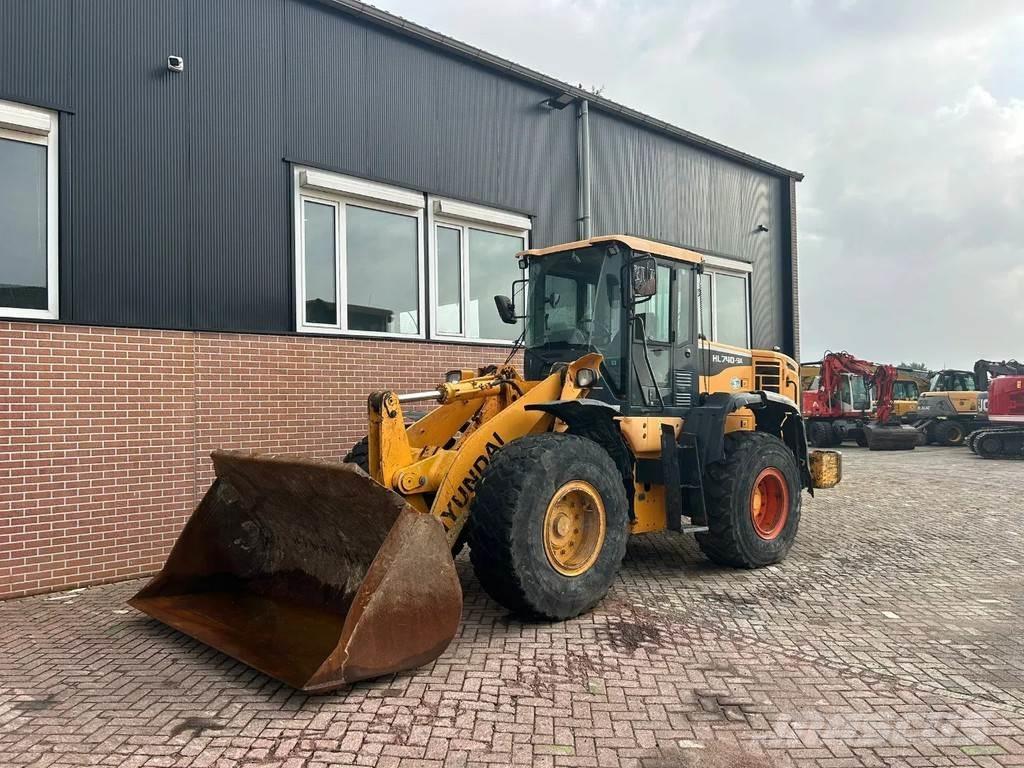 Hyundai HL 740-9A Chargeuse sur pneus
