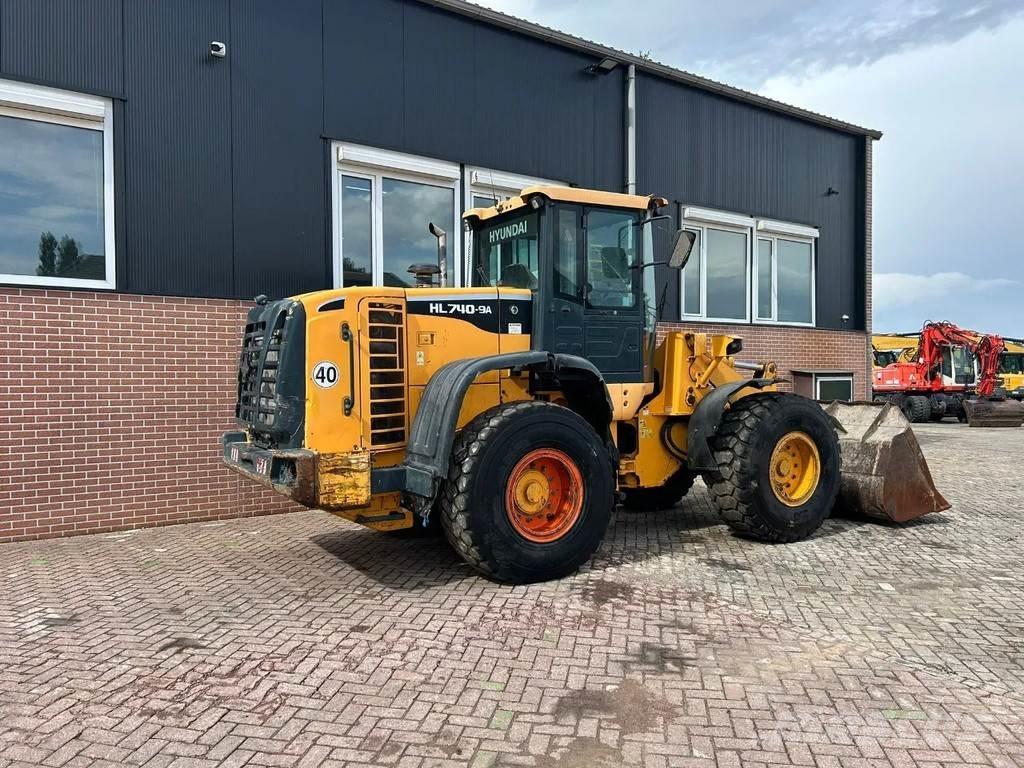 Hyundai HL 740-9A Chargeuse sur pneus