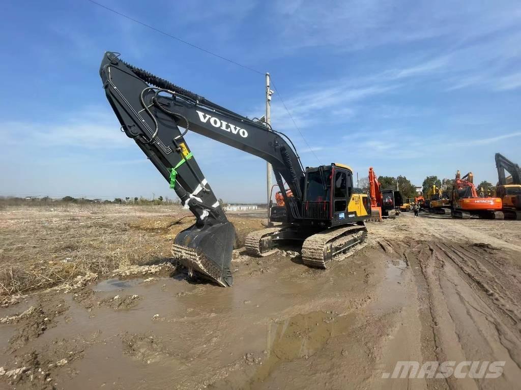Volvo EC210 Pelle sur chenilles