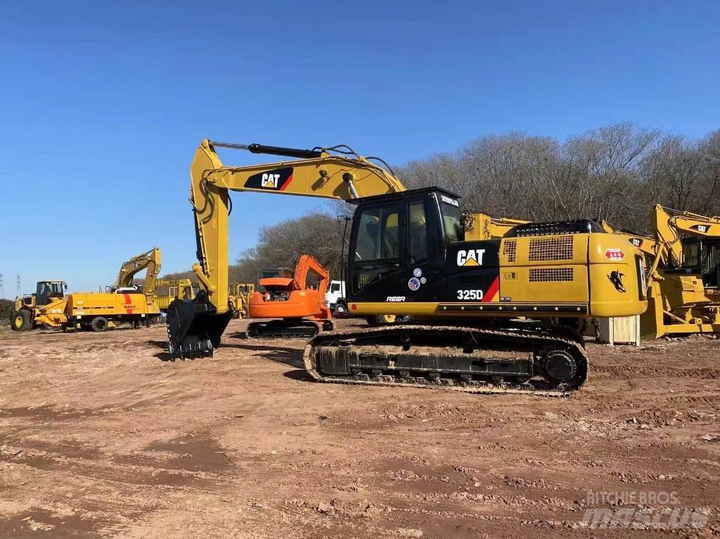 CAT 325 D L Pelle sur chenilles