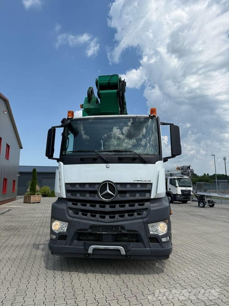 Mercedes-Benz 2643 Grues mobiles