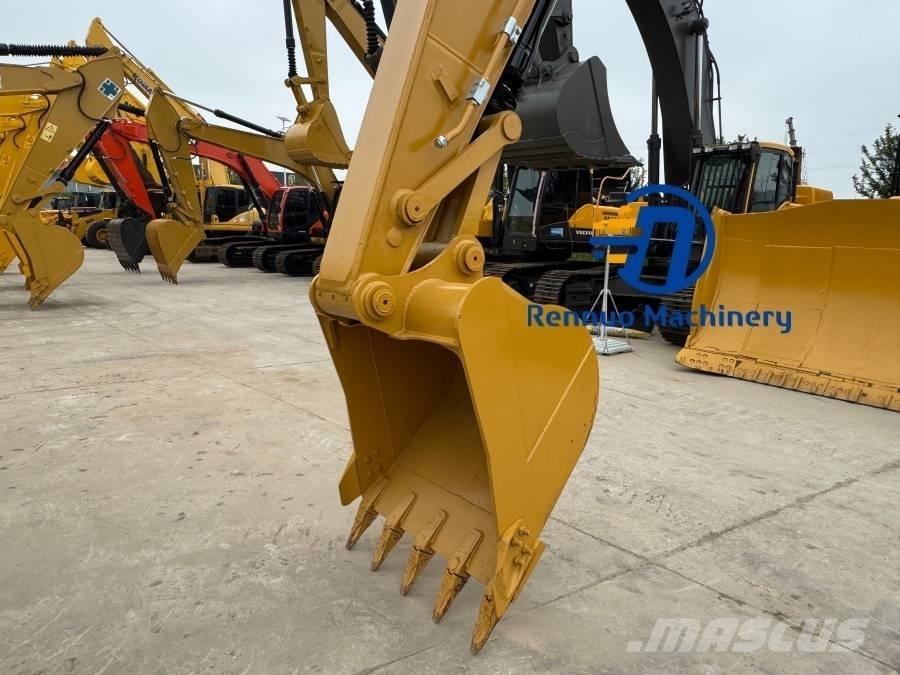 CAT 320D2 Pelle sur chenilles