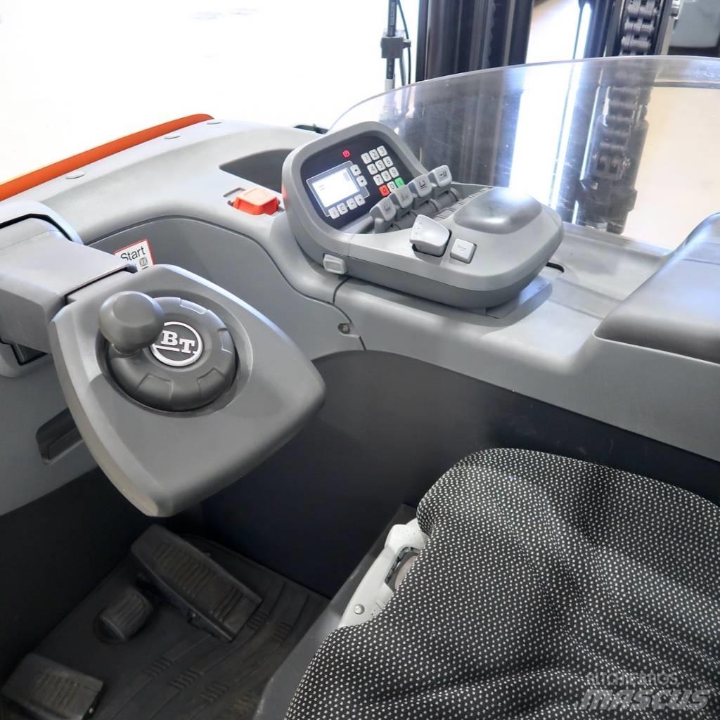 Toyota RRE140B Chariot à mât rétractable