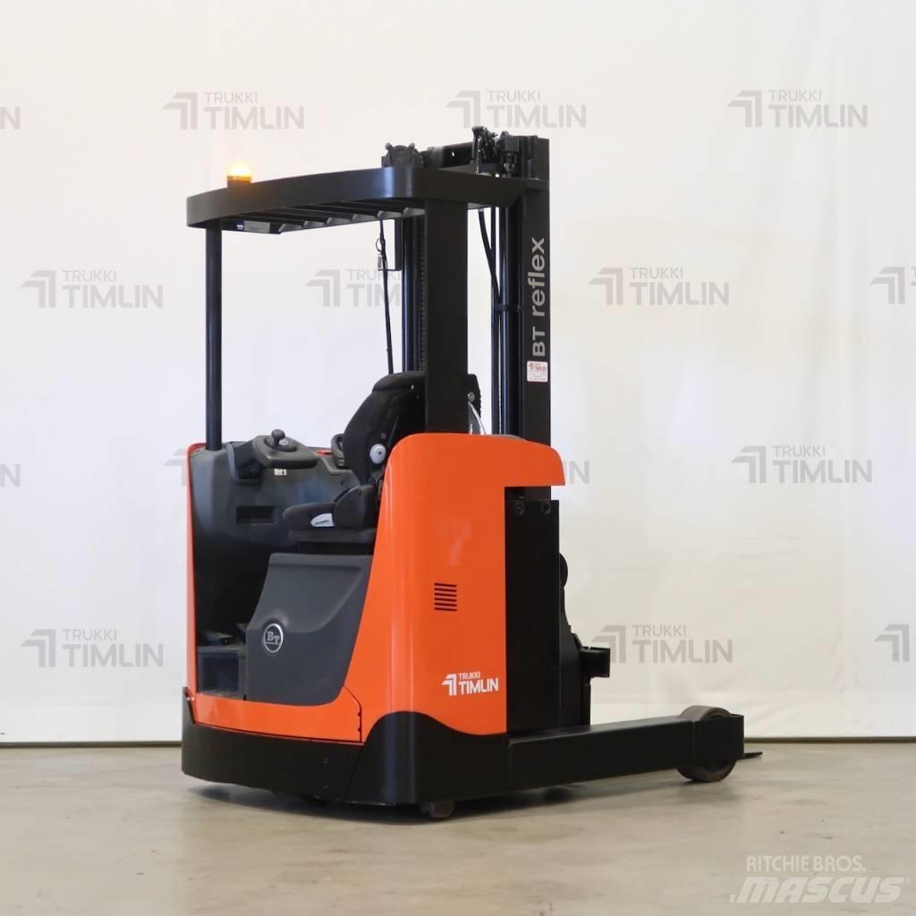 Toyota RRE140B Chariot à mât rétractable