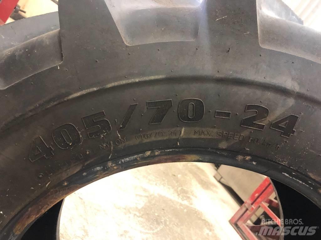 Mitas 405/70x24 Pneus, roues et jantes