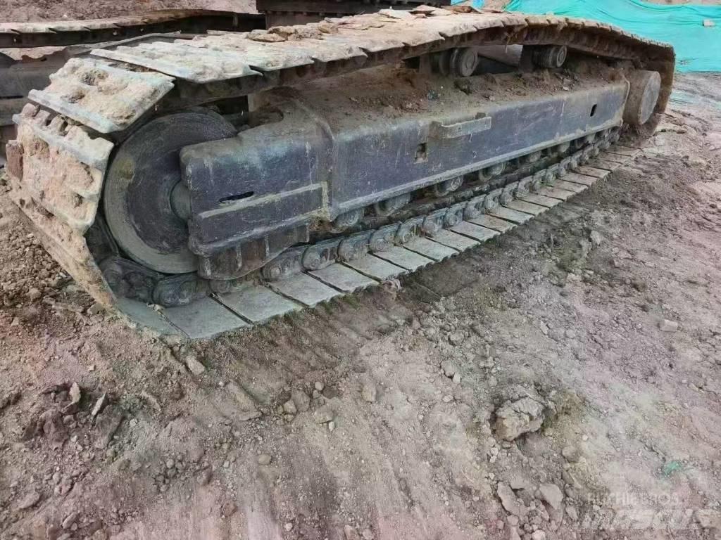 Kobelco SK 210-8 Pelle sur chenilles