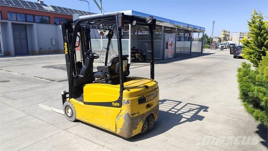 Yale ERP16 VT Chariots élévateurs électriques