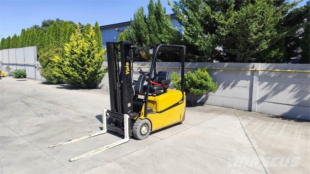 Yale ERP16 VT Chariots élévateurs électriques
