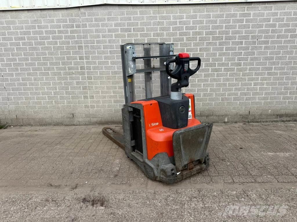 BT SWE200D Gerbeur accompagnant