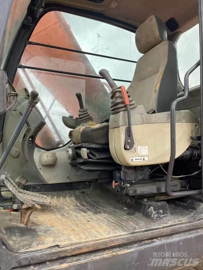 Hitachi ZX 200 Pelles amphibies