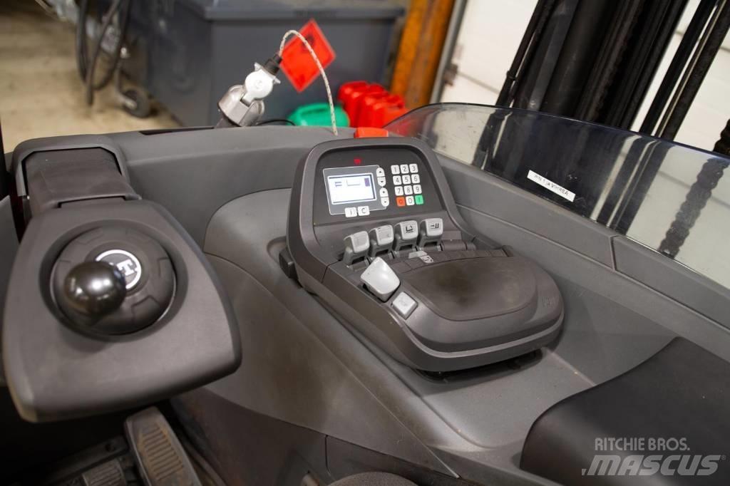 BT RR E 160 Chariot à mât rétractable