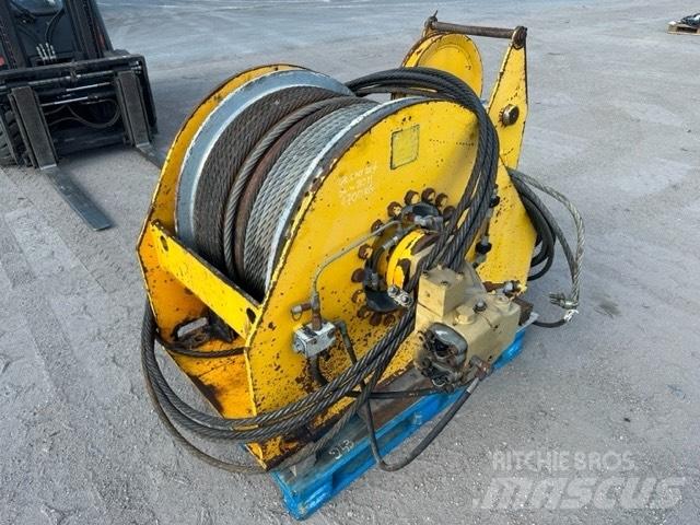 Bauer used winch Accessoires et pièces pour foreuse