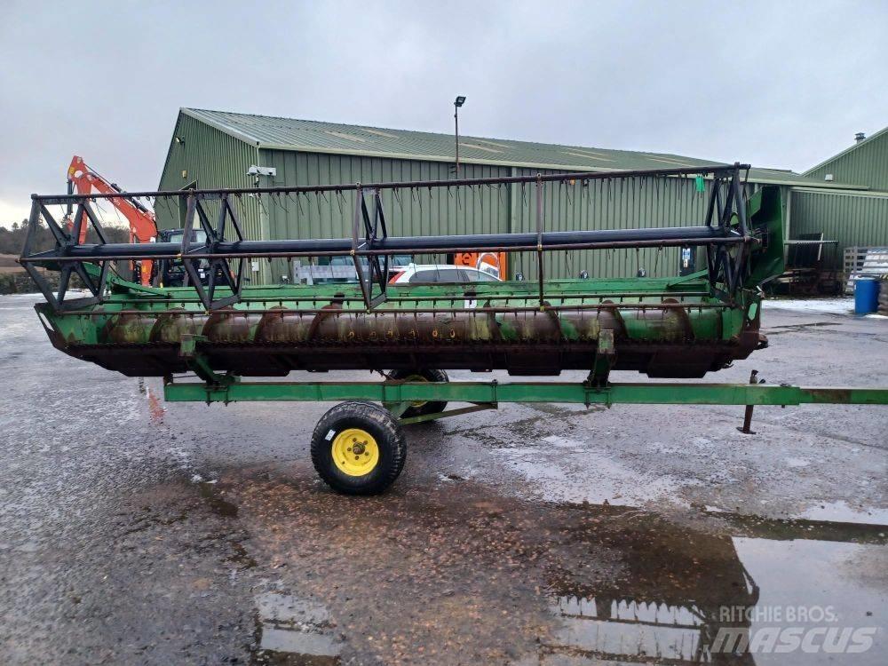 John Deere 1000 Déchaumeur, cultivateur
