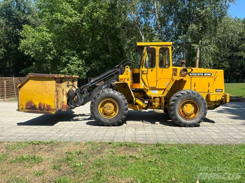 Volvo BM 4300 Chargeuse sur pneus