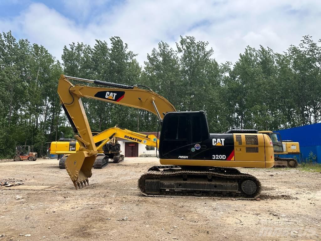 CAT 320D Pelle sur chenilles