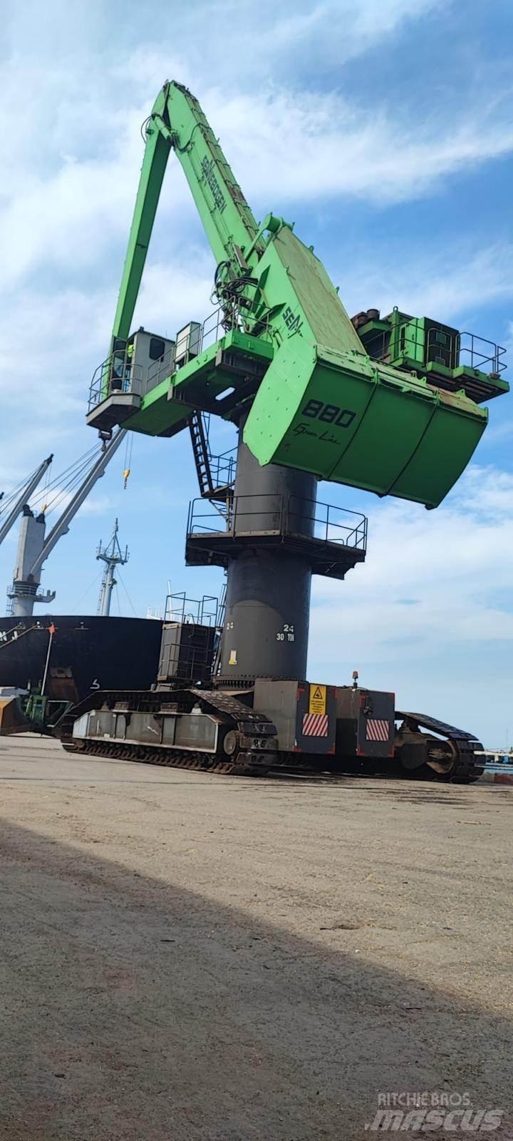 Sennebogen 880 Pelle à déchets