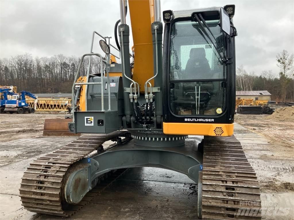 Liebherr R924 Pelle sur chenilles