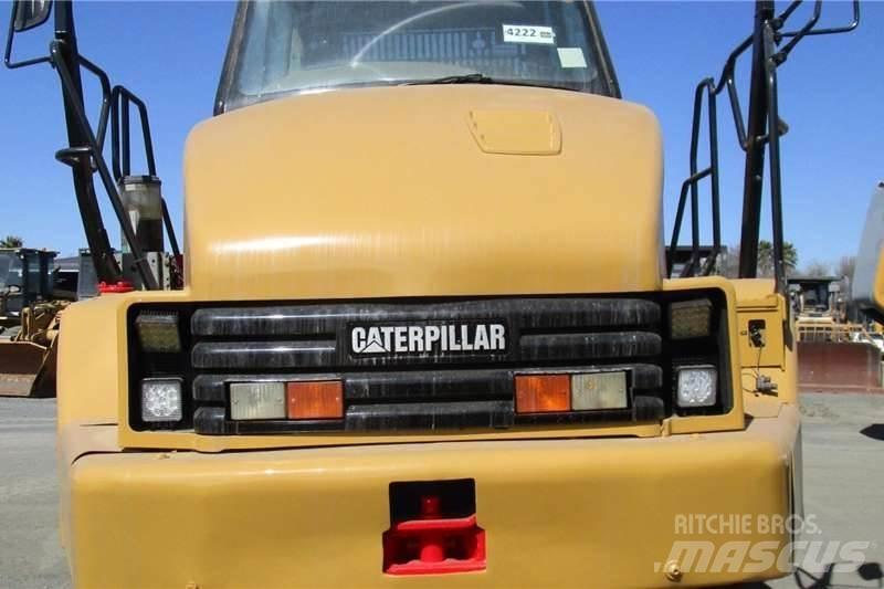 CAT 730 Tombereau articulé