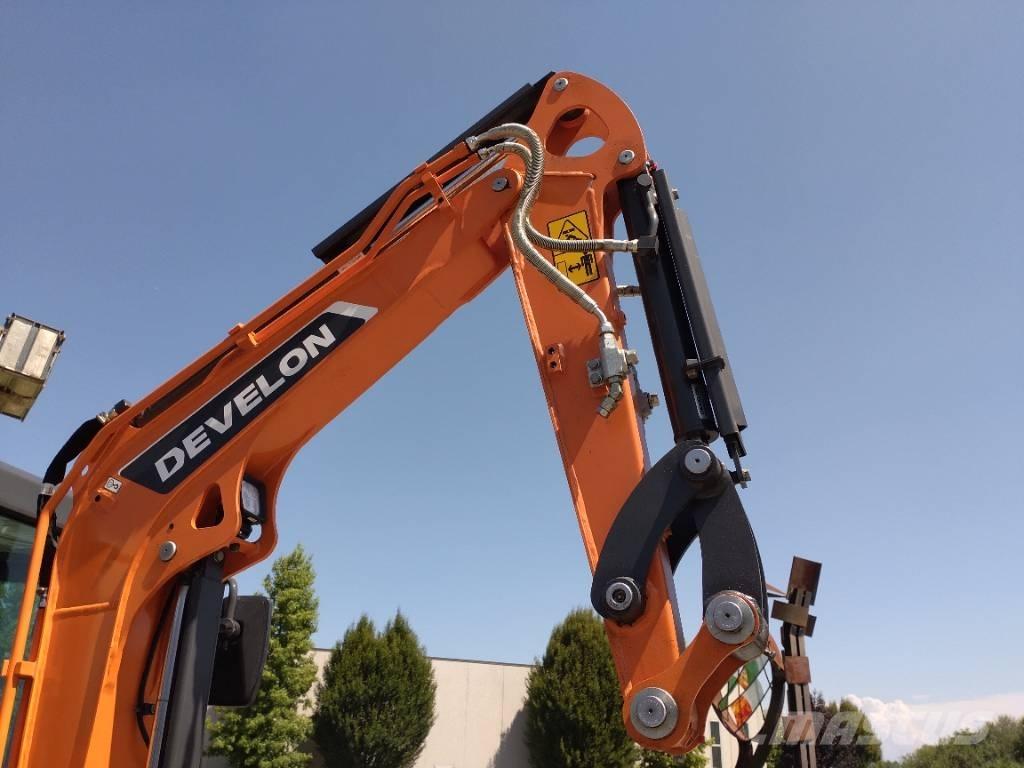 Develon DX 27 Z-7 Mini pelle < 7t