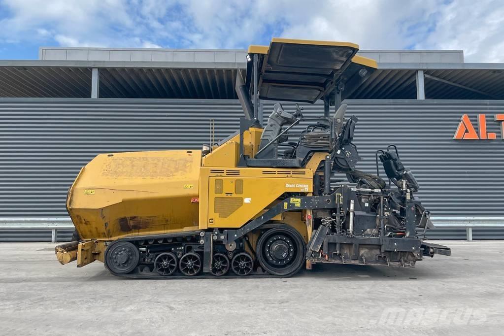 CAT AP555F Finisseur