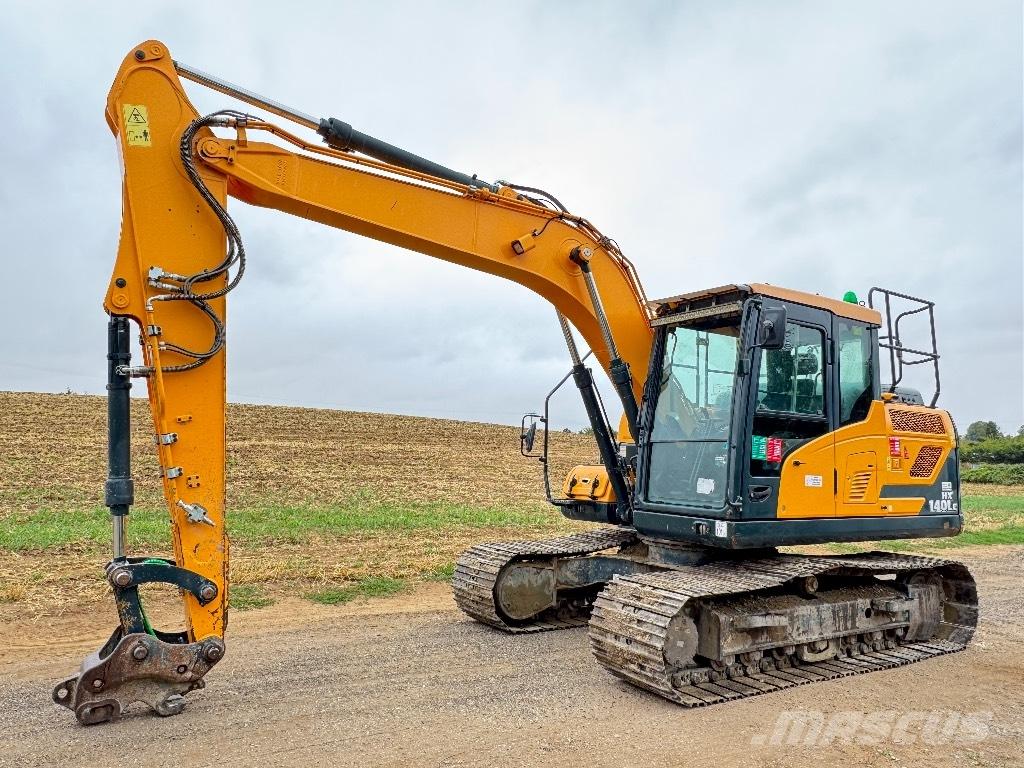 Hyundai HX140 LC Pelle sur chenilles