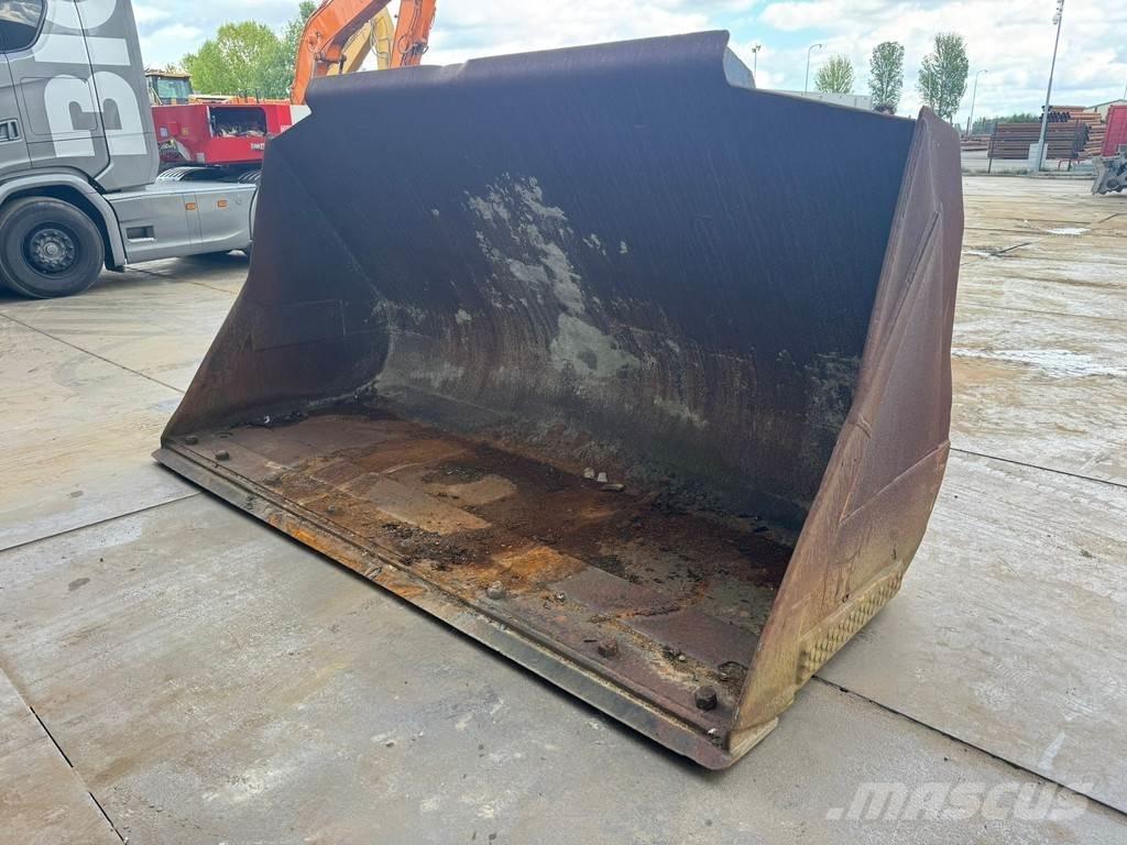 Volvo 4.2 m3 Godet