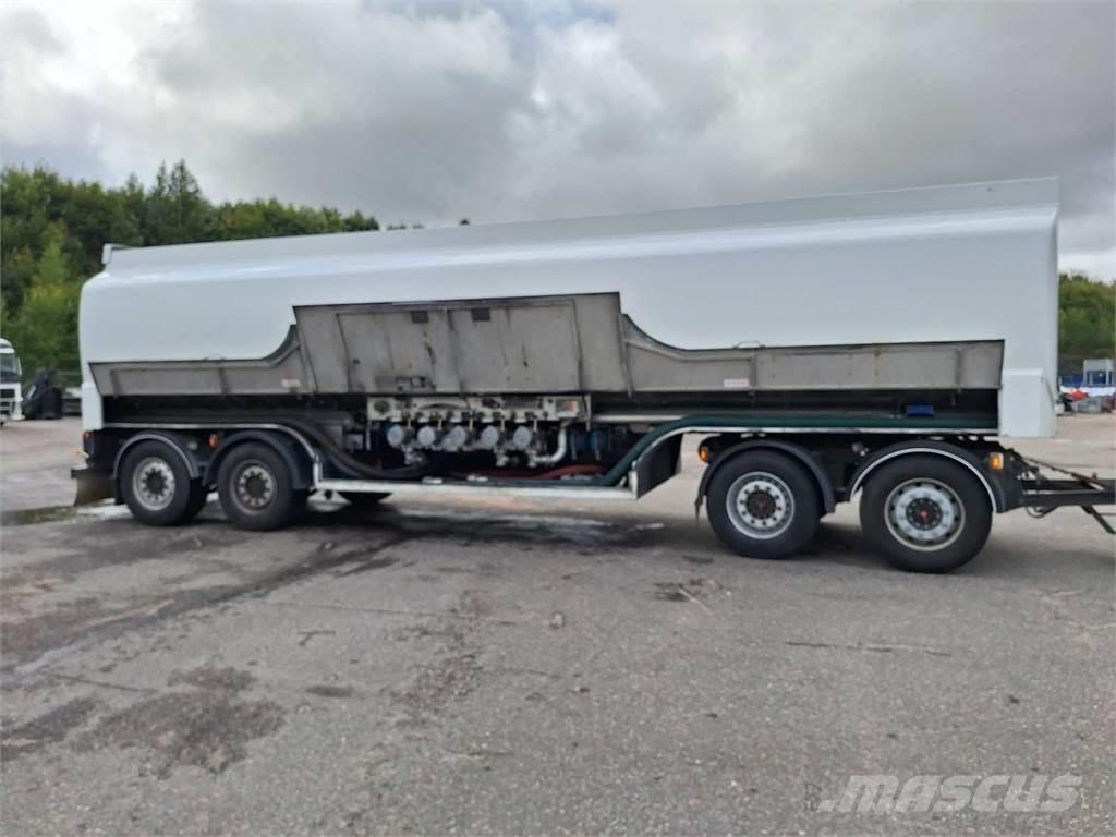  SAF/Mattila MS4 Remorque citerne