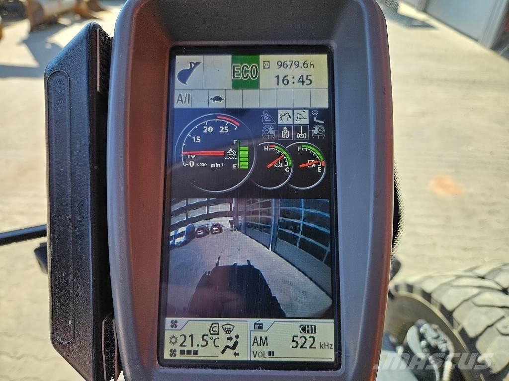 Hitachi ZX170W-6 Pelle sur pneus