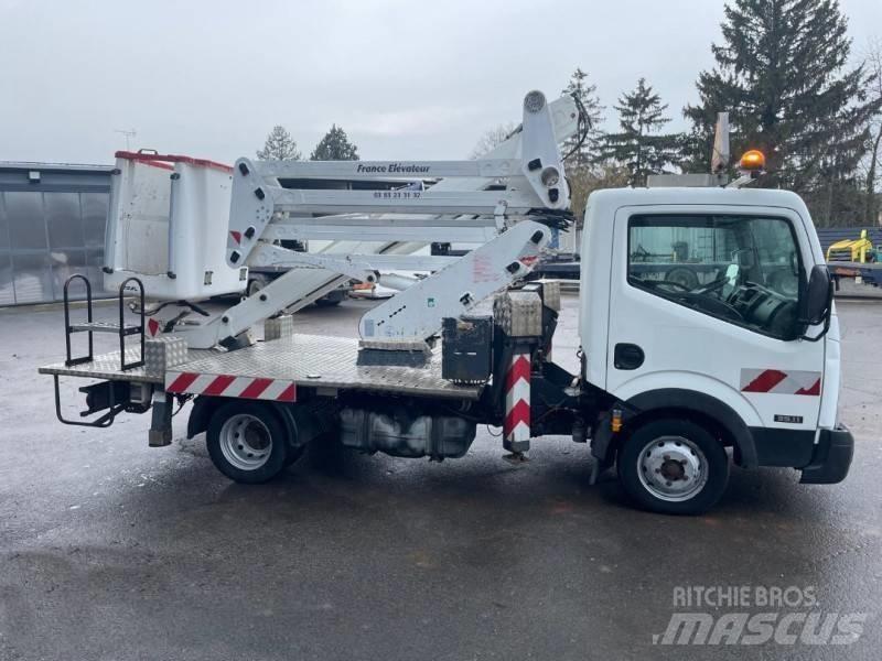 Nissan CABSTAR 35.11 Camion nacelle