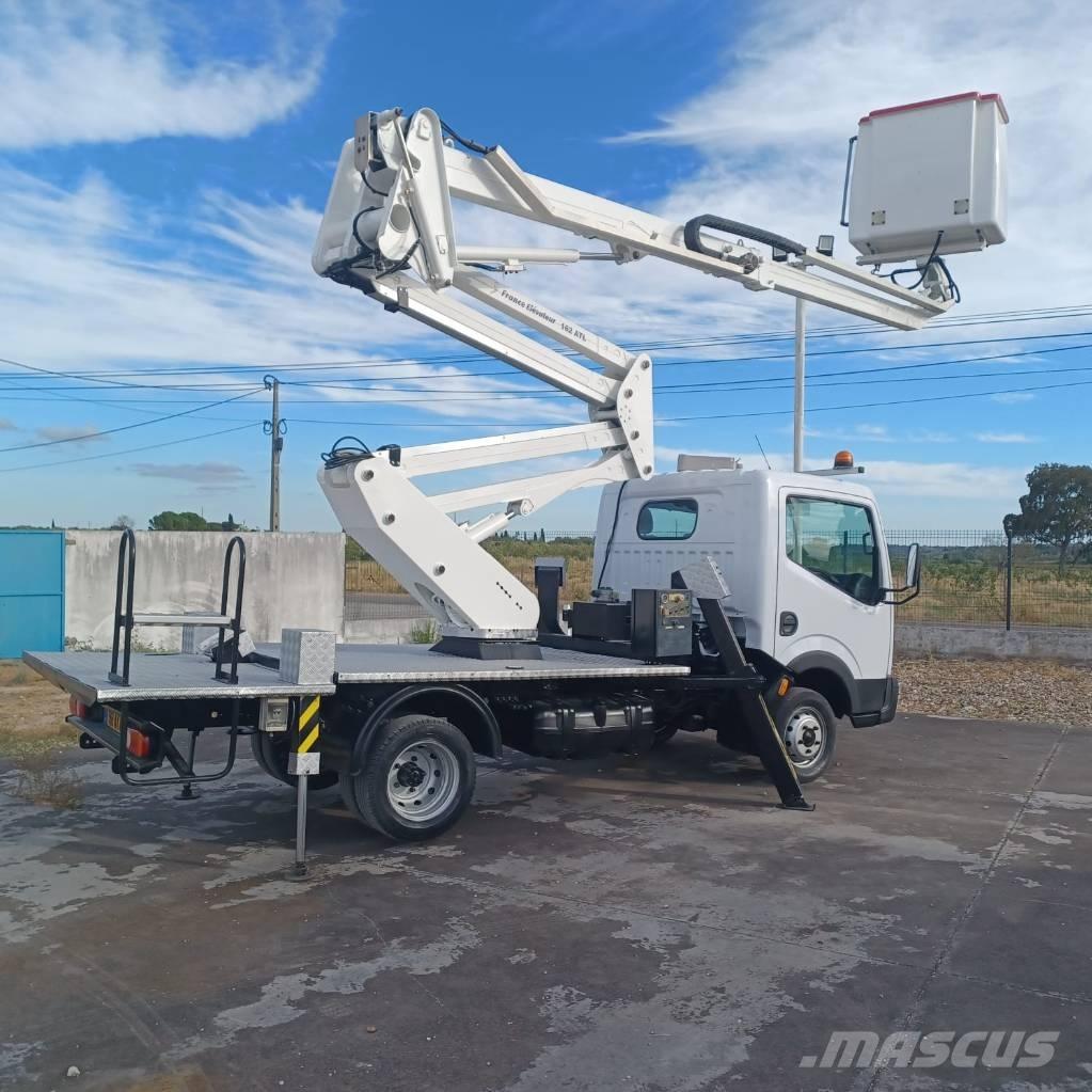 Nissan CABSTAR 35.11 Camion nacelle