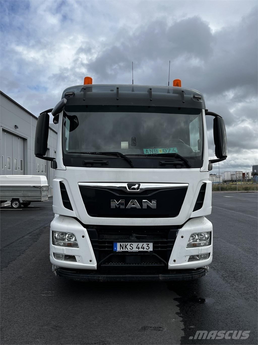 MAN TGS 28.500 Camion benne