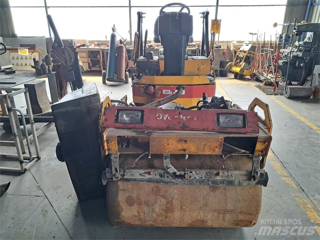 Dynapac CC102 Construction - Autres