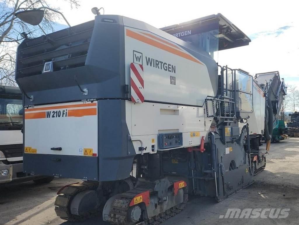 Wirtgen W210 FI Hélicoptère pour béton