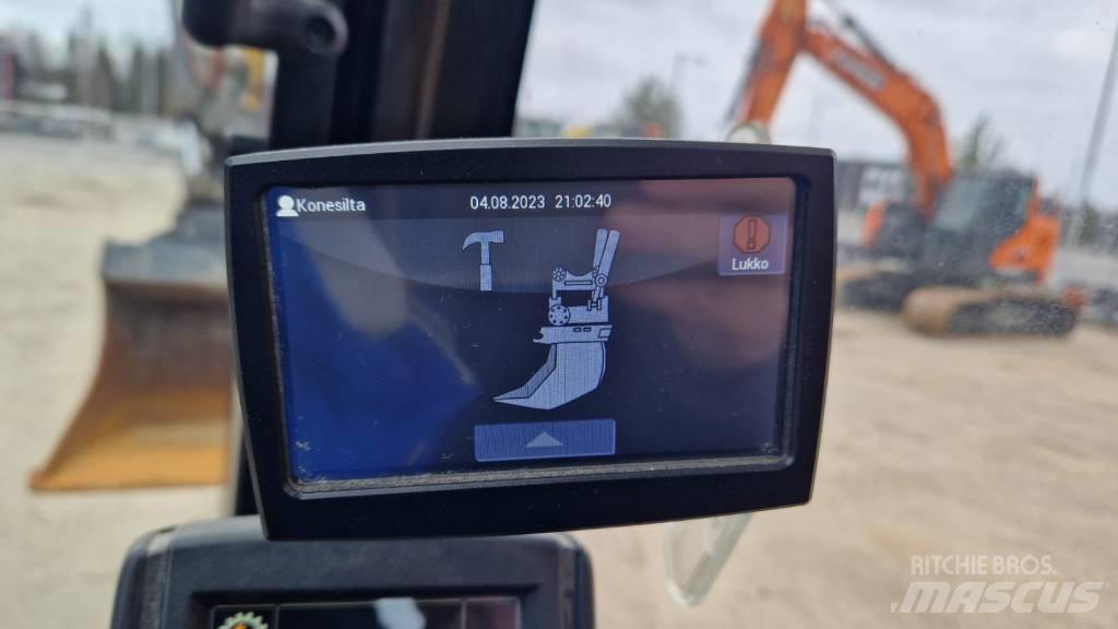 JCB JZ 140 LC Pelle sur chenilles