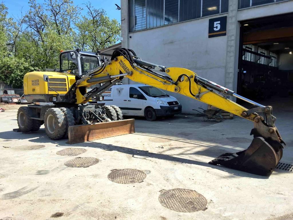 Wacker Neuson EW 100 Pelle sur pneus