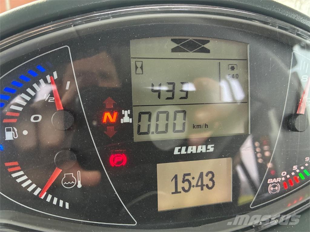 CLAAS Arion 660 Tracteur