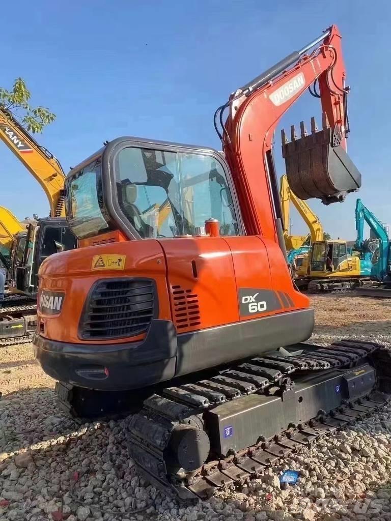 Doosan DX 60-9 Mini pelle < 7t