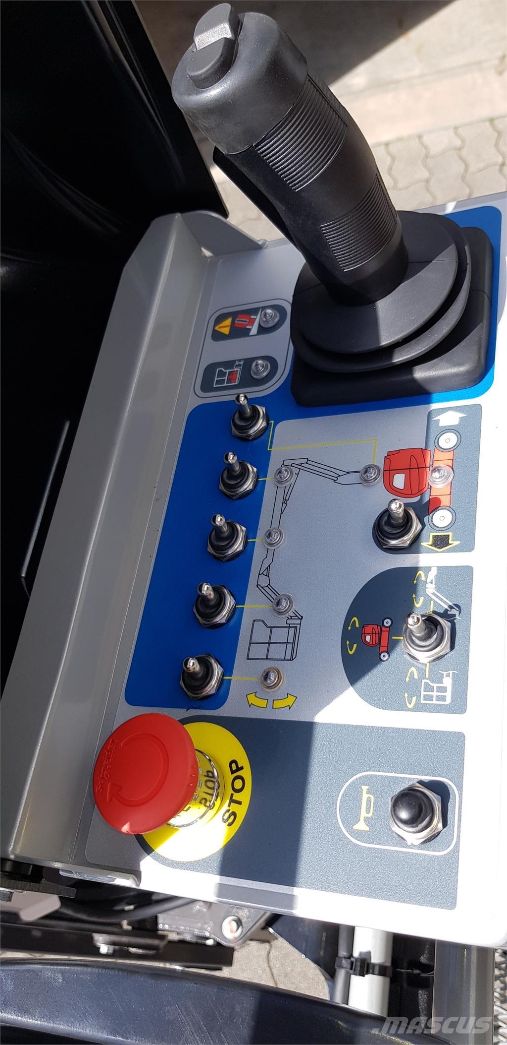 Manitou 120AETJ-C Nacelles articulées